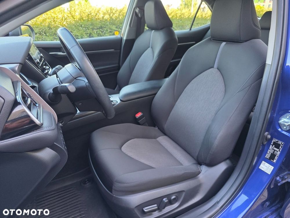 Toyota Camry 2.5 Hybrid Comfort CVT - 17