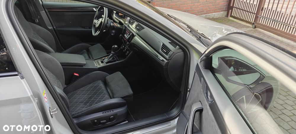 Skoda Superb 2.0 TDI SCR 4x4 Sportline DSG - 28