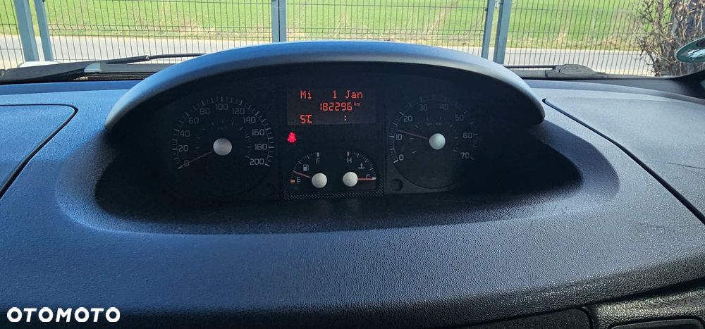 Fiat Idea 1.4 16V Emotion - 10