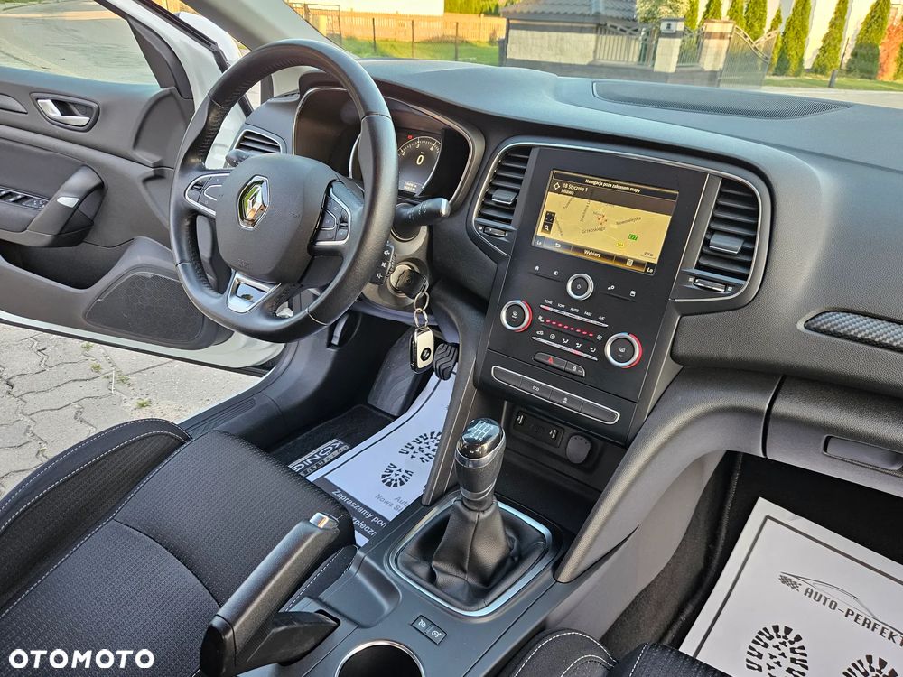 Renault Megane ENERGY TCe 130 EXPERIENCE - 25