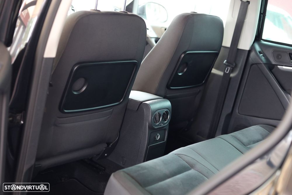 VW Tiguan 2.0 TDi Sport BlueMotion - 27