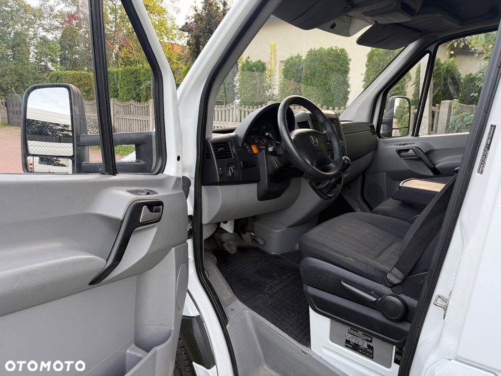 Mercedes-Benz Sprinter - 23