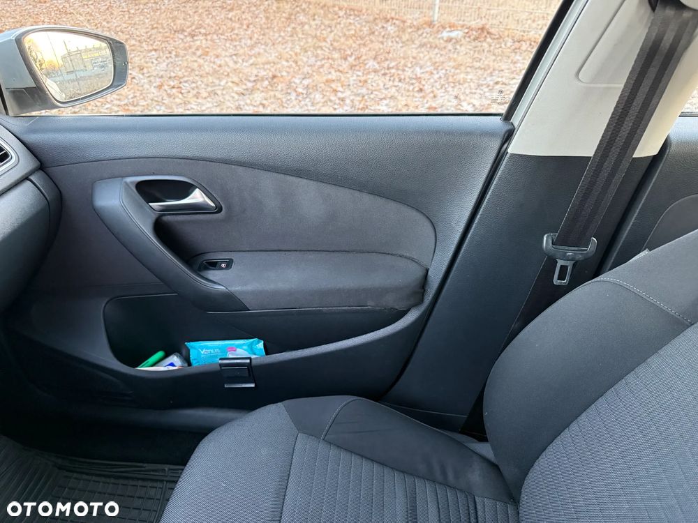 Volkswagen Polo 1.6 TDI Comfortline - 17