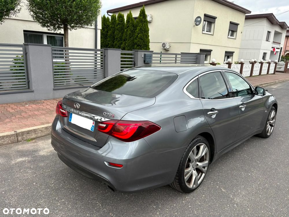 Infiniti Q70 2.2d Premium Executive - 1