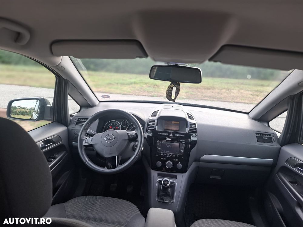 Opel Zafira 1.8i Cosmo - 5