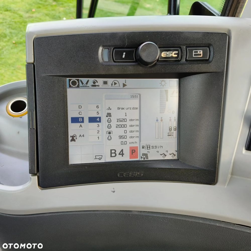Claas Axion 820 - 11