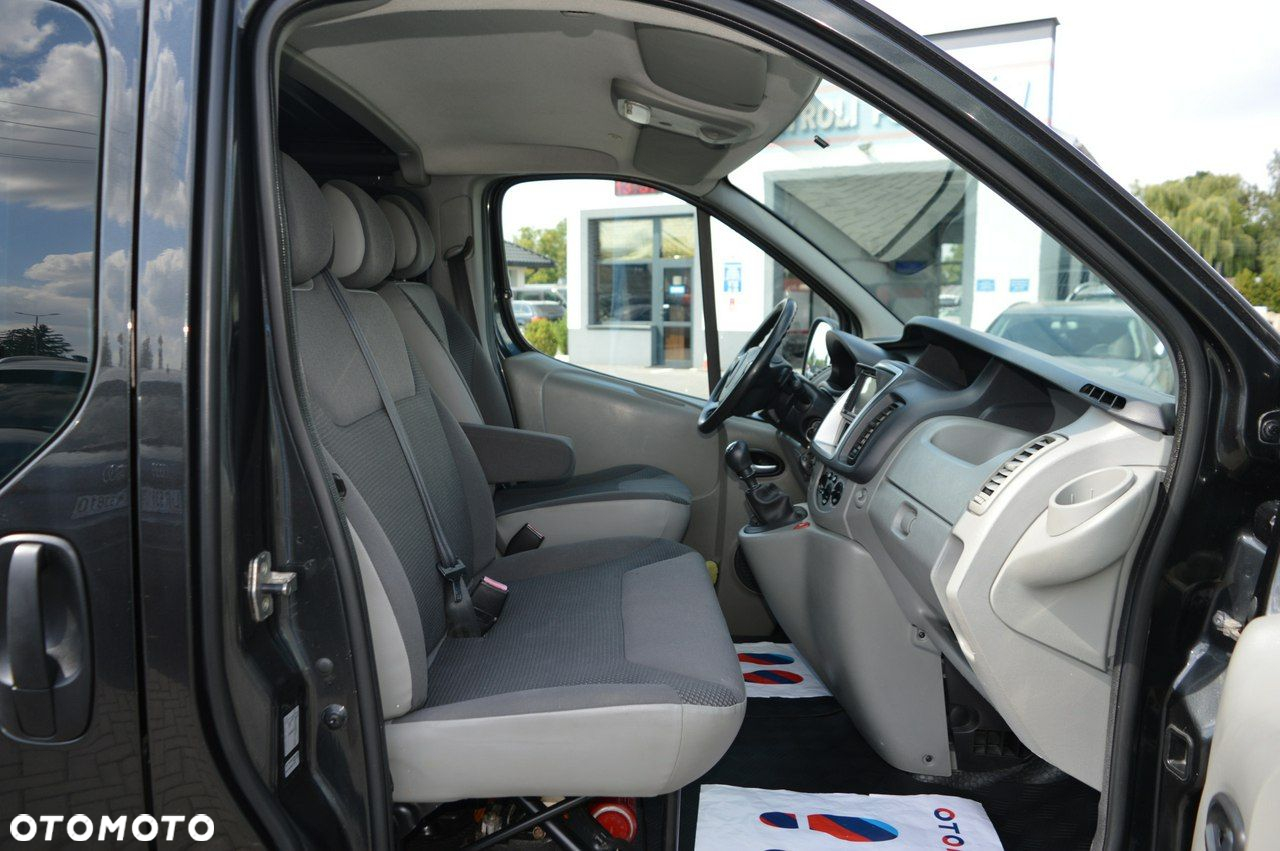 Opel Vivaro - 25