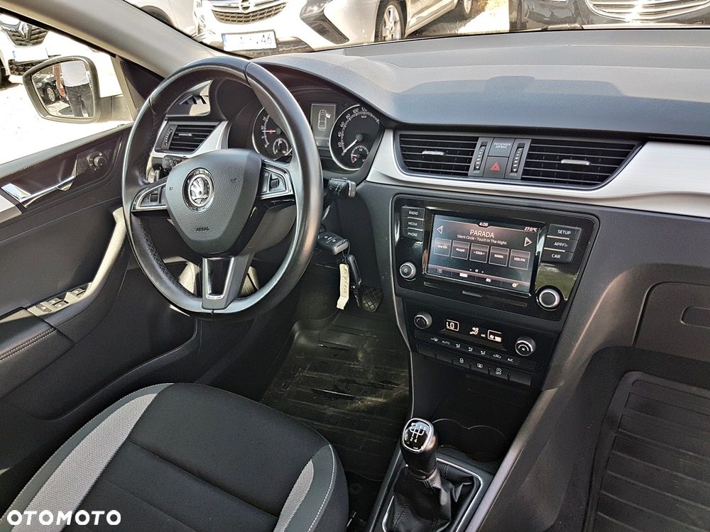 Skoda RAPID 1.6 TDI DPF Ambition - 26
