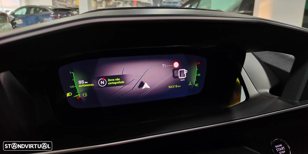 Peugeot 208 1.2 PureTech Allure EAT8 - 56