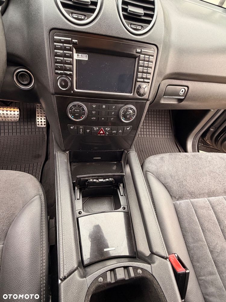 Mercedes-Benz ML - 19