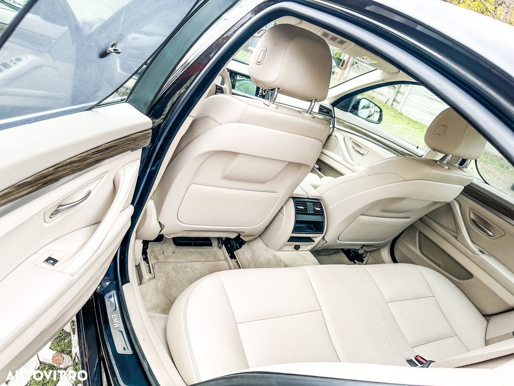 BMW Seria 5 ver-520d-touring-aut-luxury-line - 12