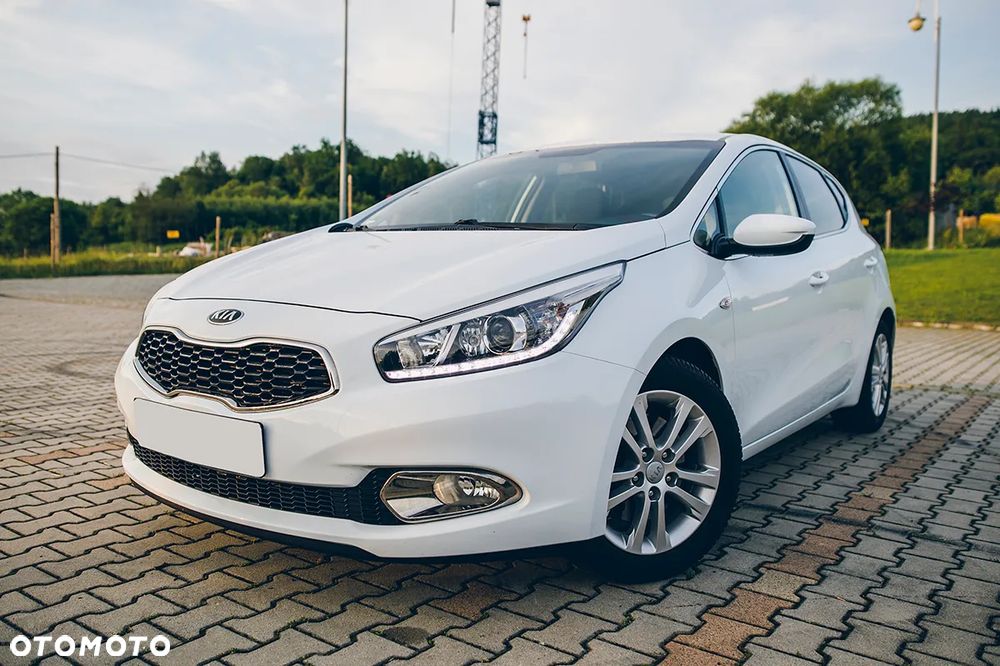 Kia Ceed - 14