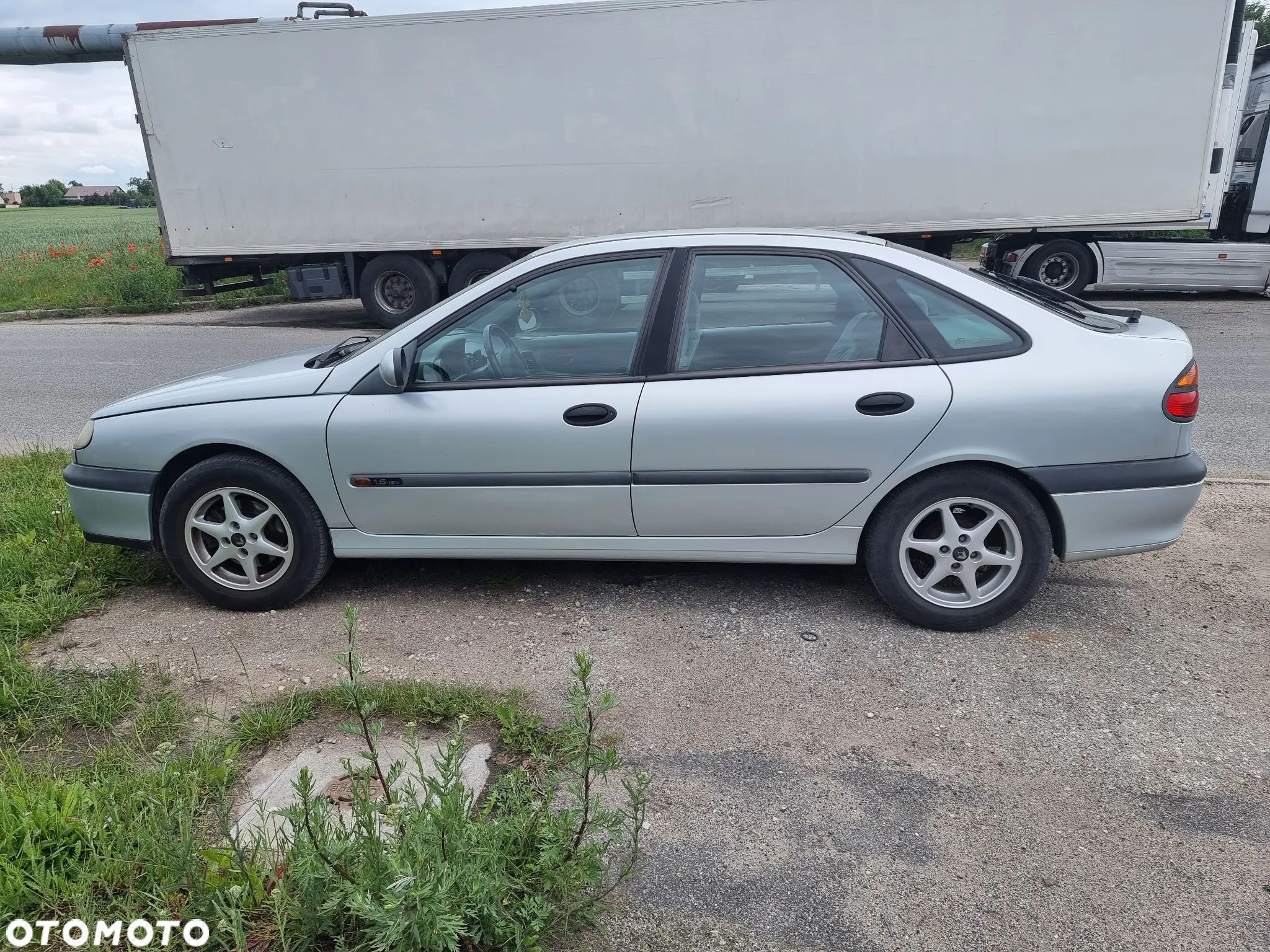 Renault Laguna 1.6 Concorde - 1