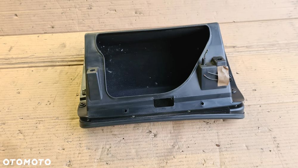 Subaru Legacy 3 BH5 schowek skrytka pasażera - 3