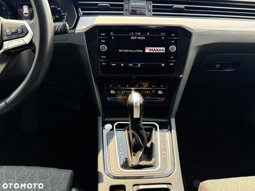 Volkswagen Passat - 23