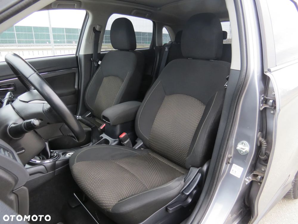 Mitsubishi ASX 1.8 DID Invite 4WD AS&G - 12