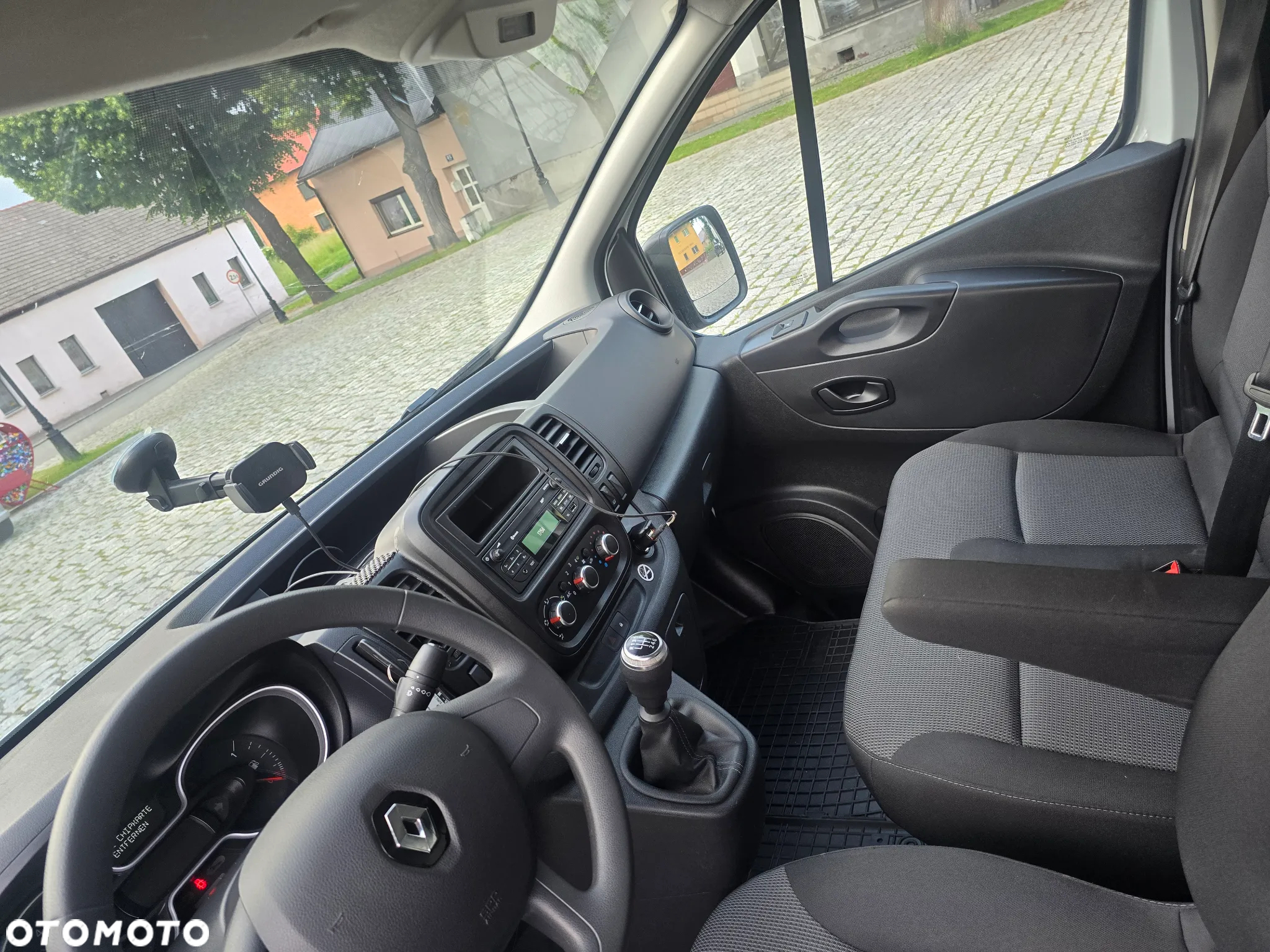Renault Trafic - 11