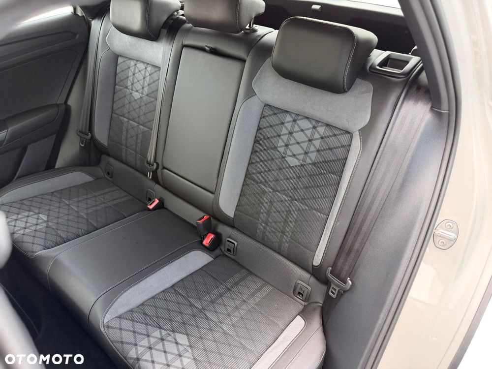 Volkswagen T-Roc 1.5 TSI R-Line DSG - 27