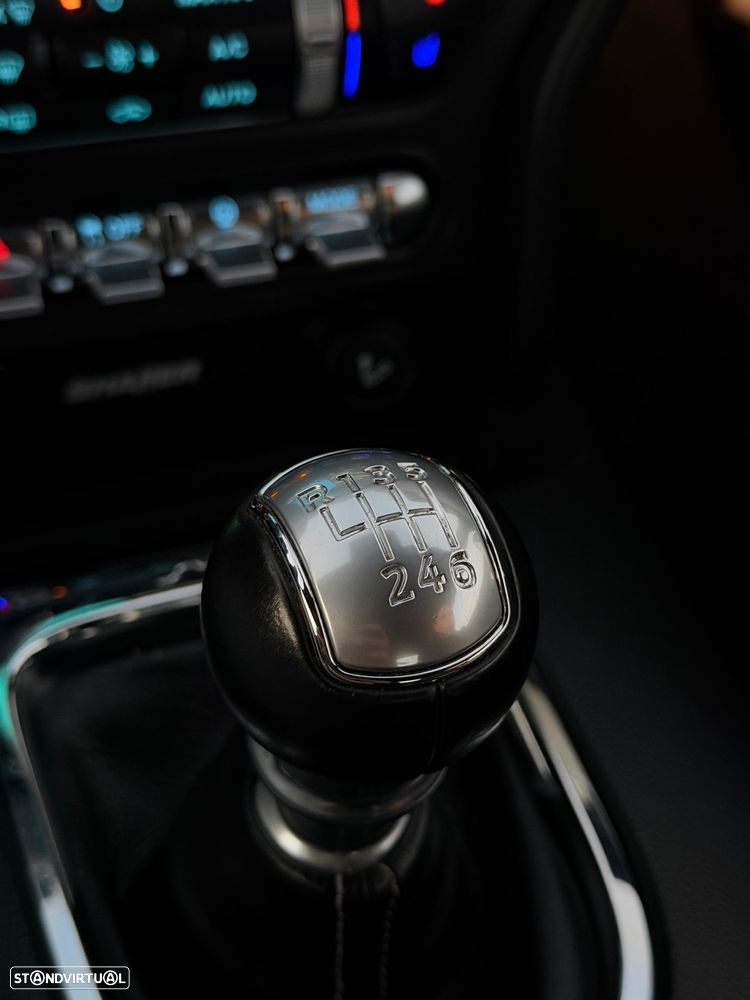 Ford Mustang 2.3i EcoBoost - 38