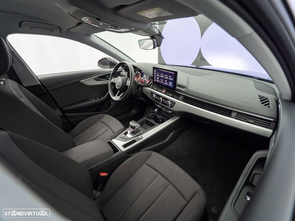 Audi A4 Avant 30 TDI S tronic - 39