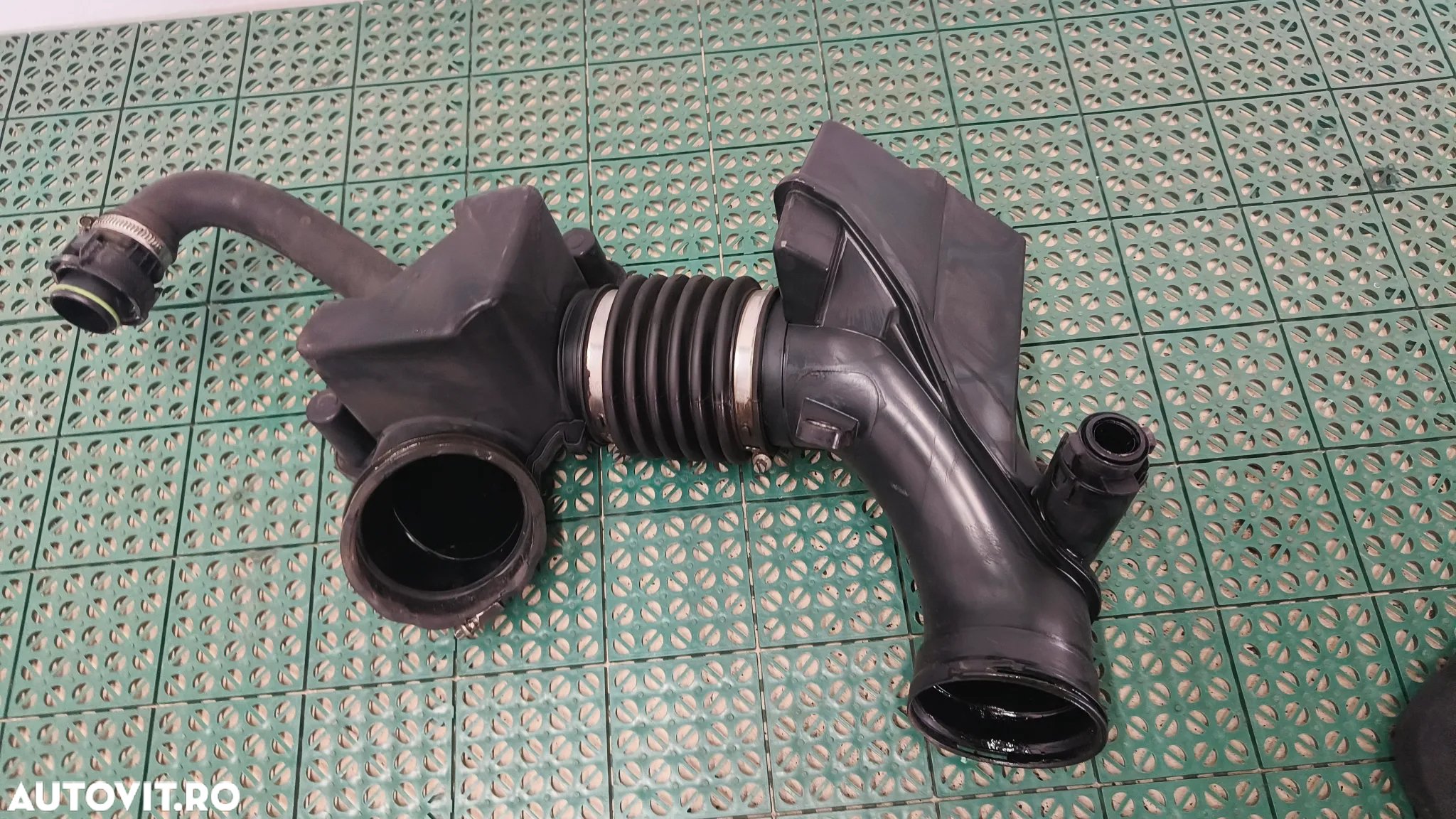 Tubulatura admisie cu rezonartor BMW F30/31/32/34 B47 857399404 - 2