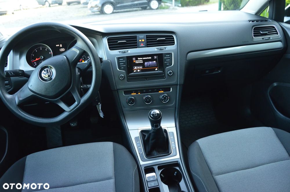 Volkswagen Golf - 6