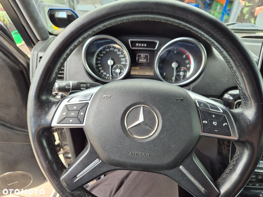Mercedes-Benz Klasa G 350 BlueTec L - 16