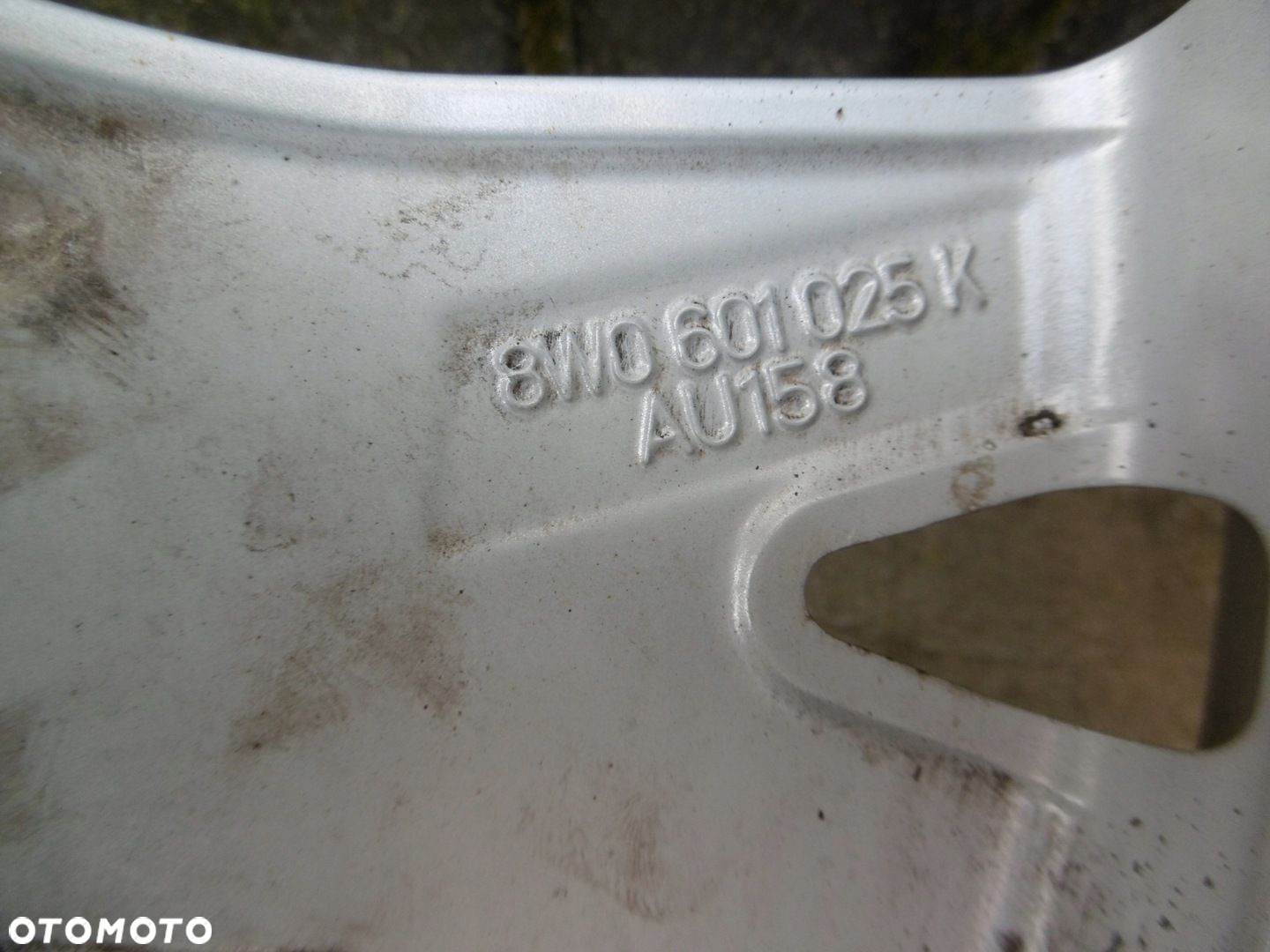 AUDI A4 B9 8W0 7.5Jx17H2 5x112 ET38 - felga oryginał - 8