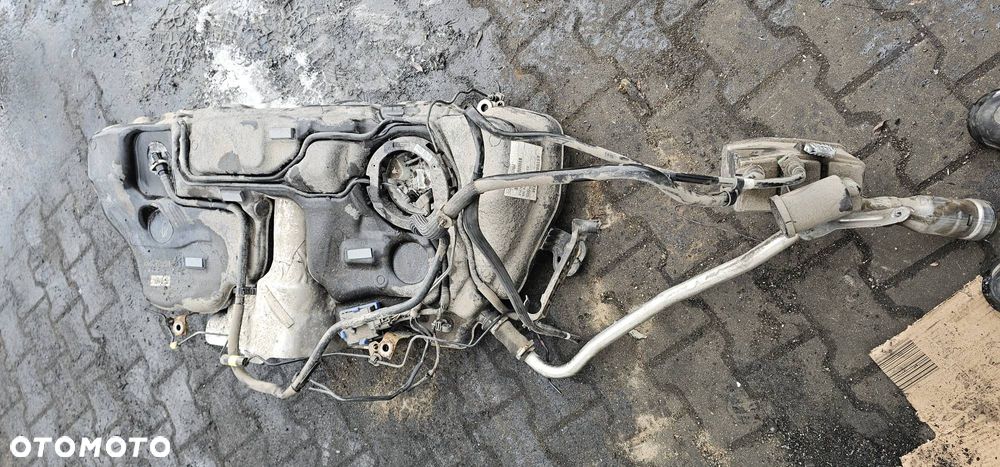 ZBIORNIK PALIWA VOLVO V60 II 647010057 2.0T - 1