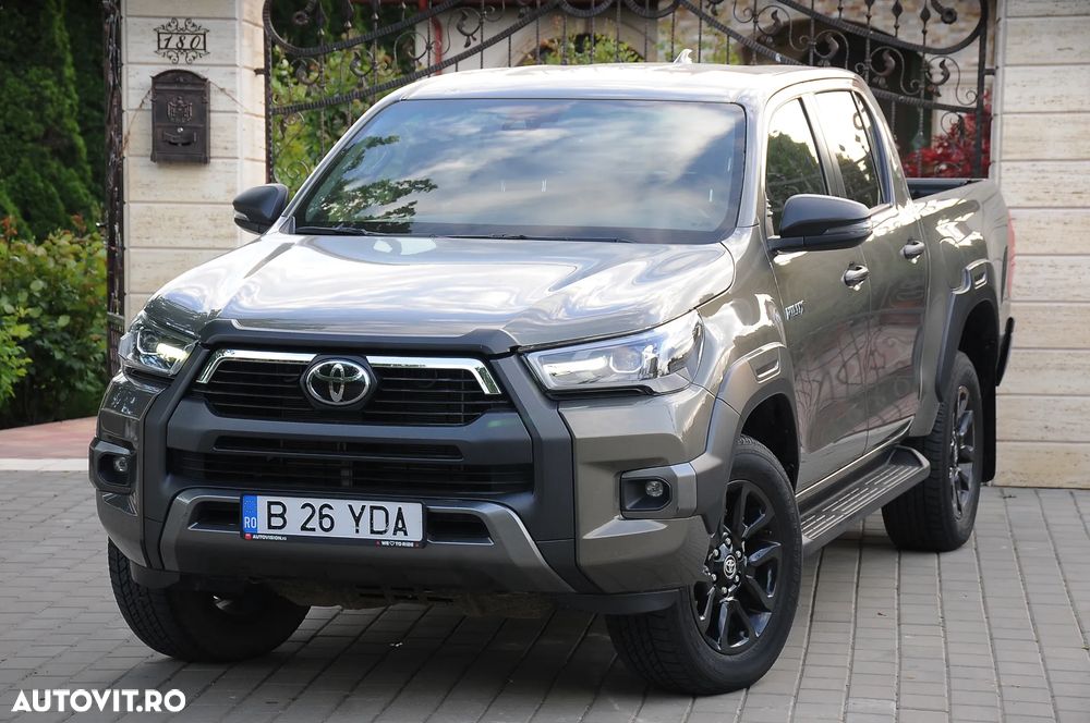 Toyota Hilux 2.8D 204CP 4x4 Double Cab AT Invincible Color Edition - 26