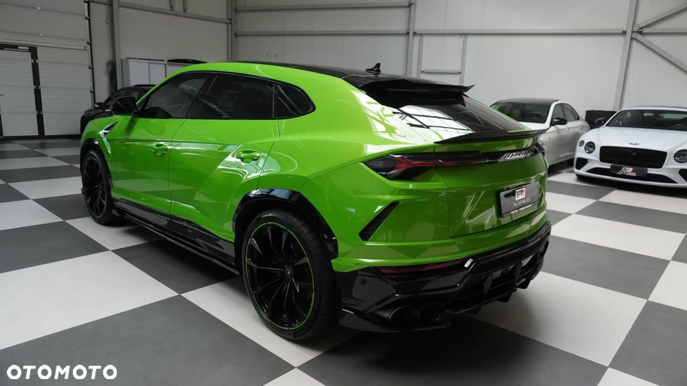 Lamborghini Urus - 3