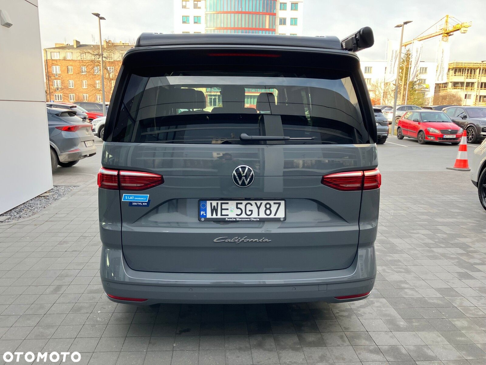 Volkswagen california Nowa California Beach silnik: 2,0 l TSI OPF 204 KM / skrzynia biegów: 7-biegowa DSG rozstaw osi: 3124 mm - 29