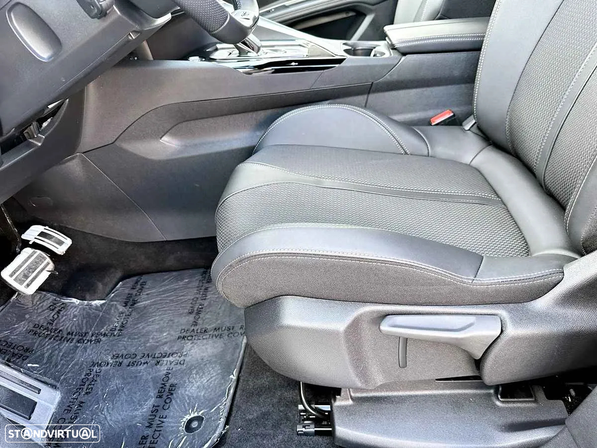 Peugeot 3008 1.6 Hybrid GT e-EAT8 - 23
