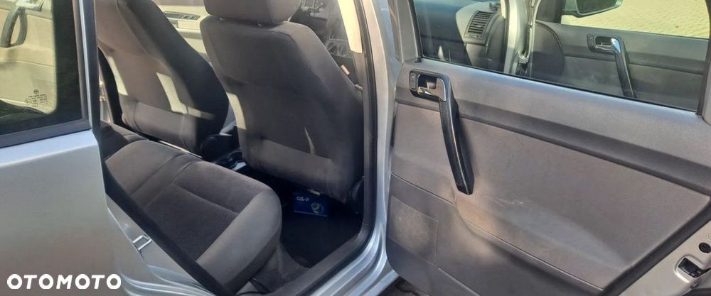 Volkswagen Polo - 31