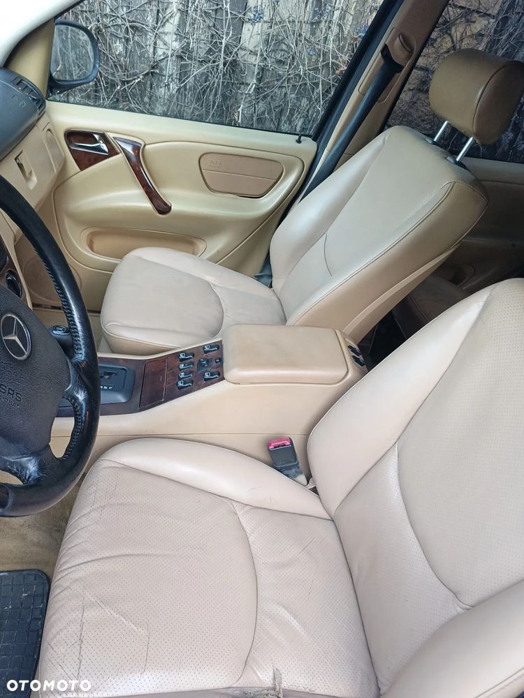 Mercedes-Benz ML - 10