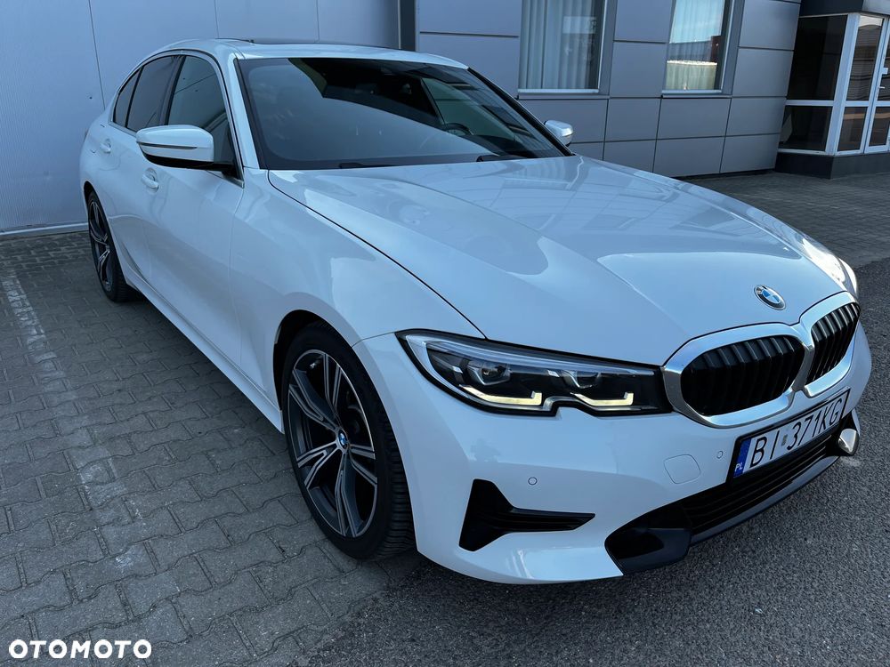 BMW Seria 3 330i Sport Line - 4