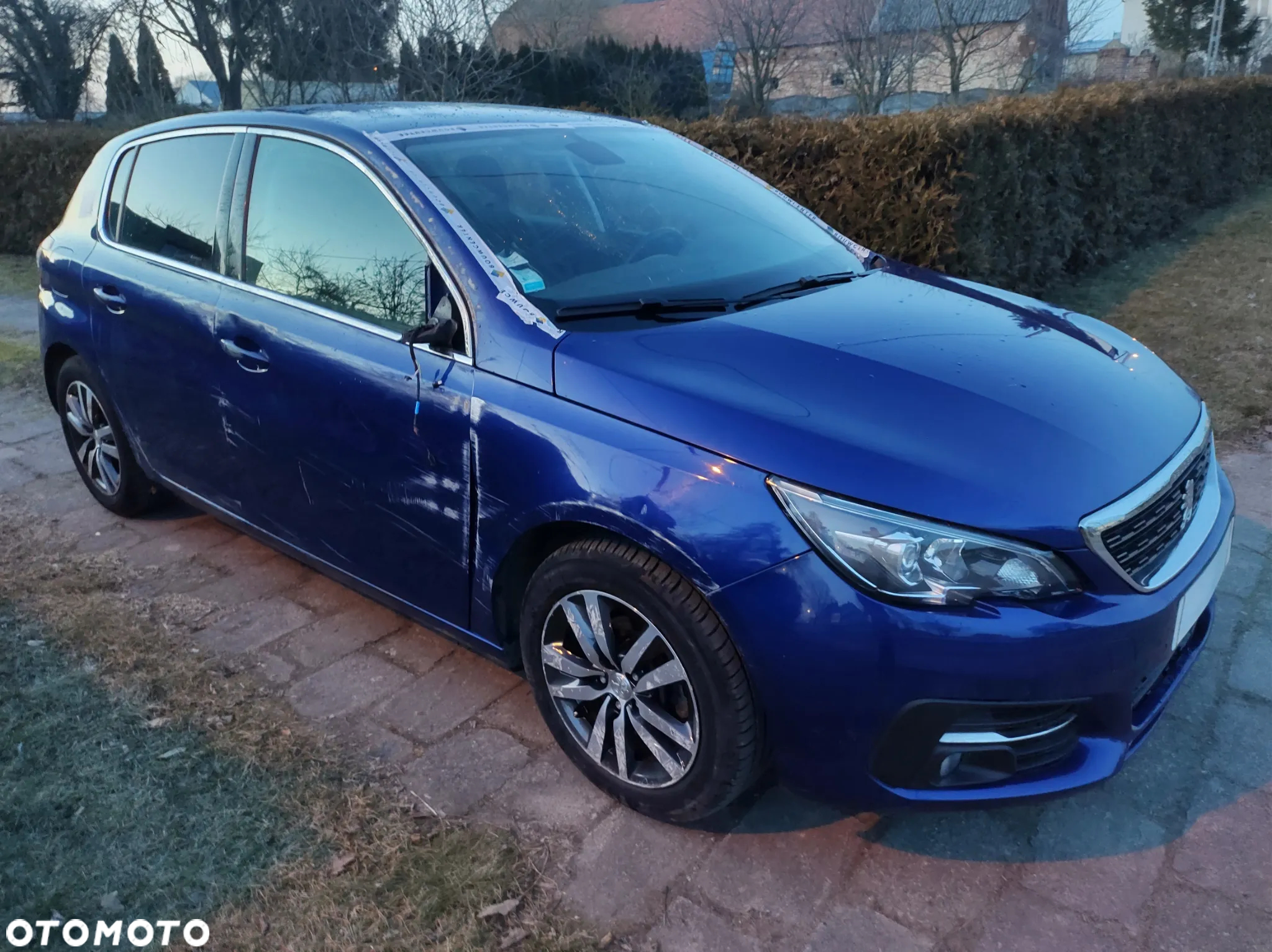 Peugeot 308 1.2 PureTech Allure S&S - 2