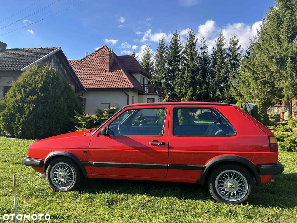 Volkswagen Golf - 2