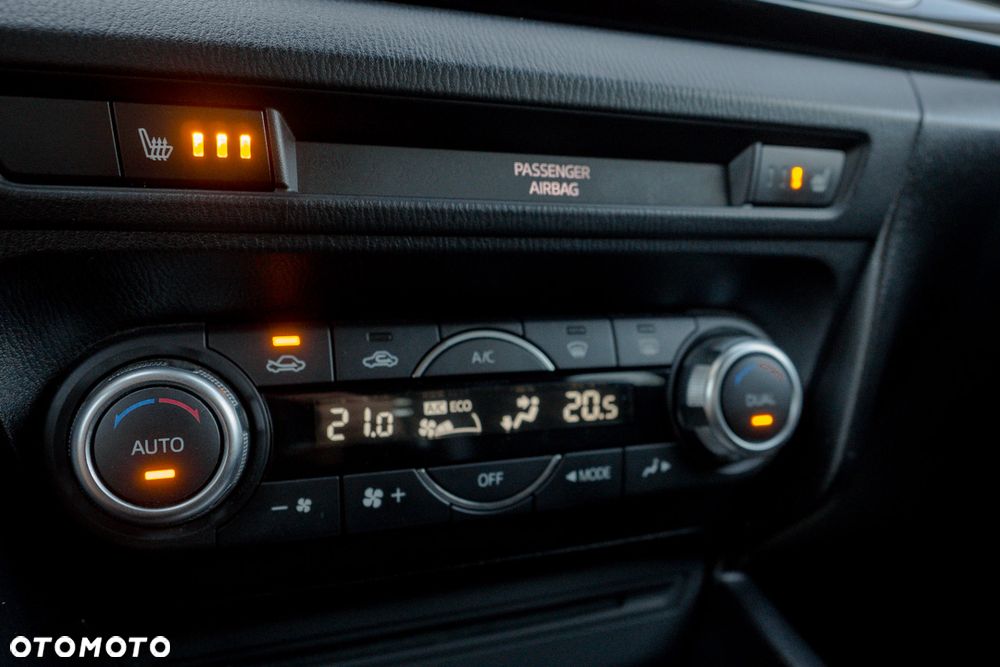 Mazda 3 SKYACTIV-G 120 NAKAMA - 29
