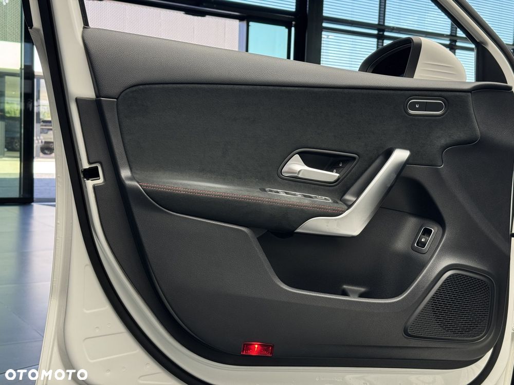 Mercedes-Benz Klasa A 250 E AMG Line 8G-DCT - 14