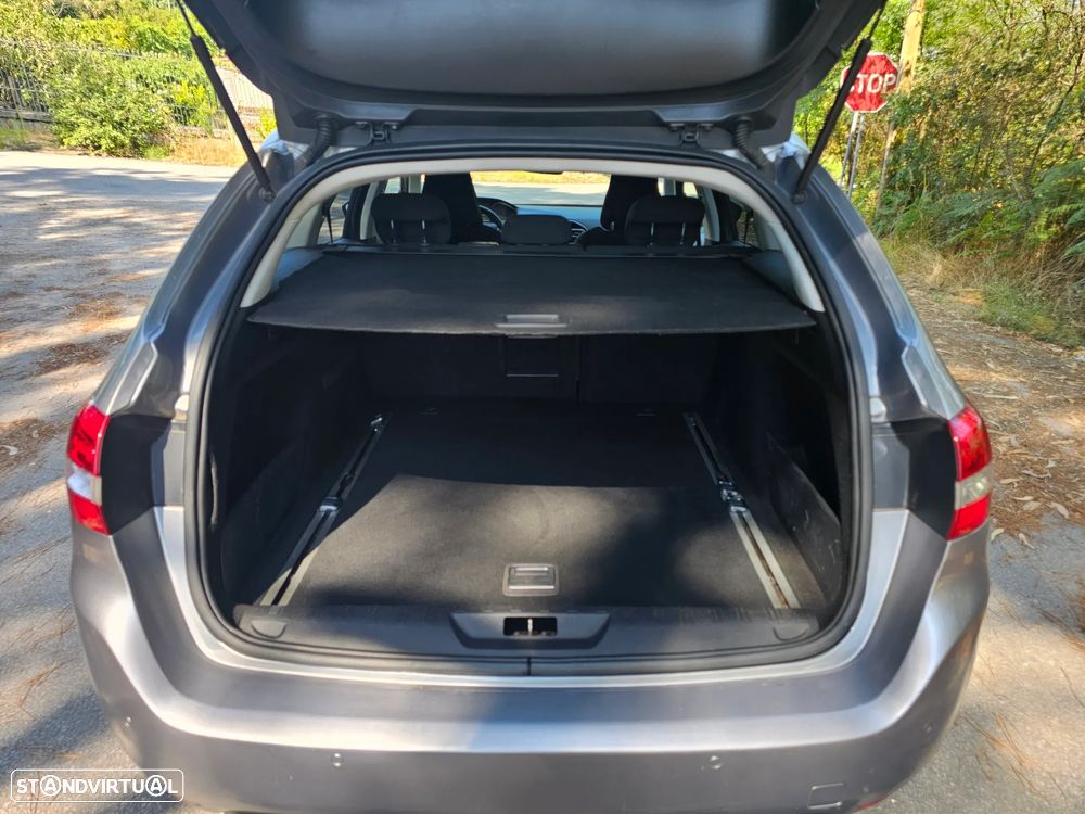 Peugeot 308 SW - 13
