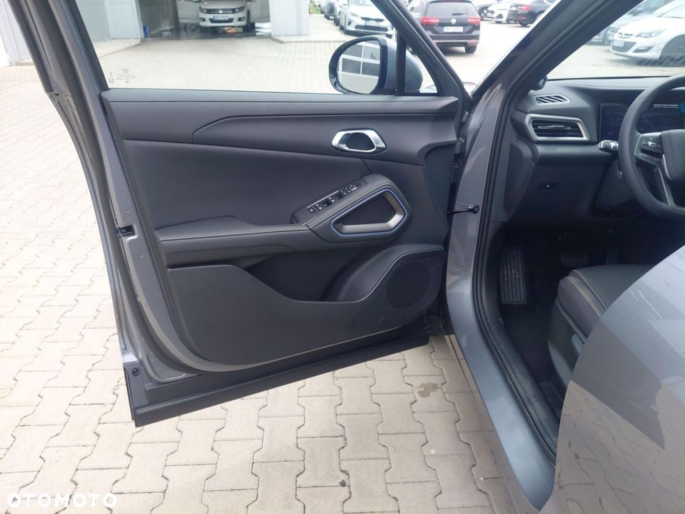 BYD Atto 2 DM-i Active - 8