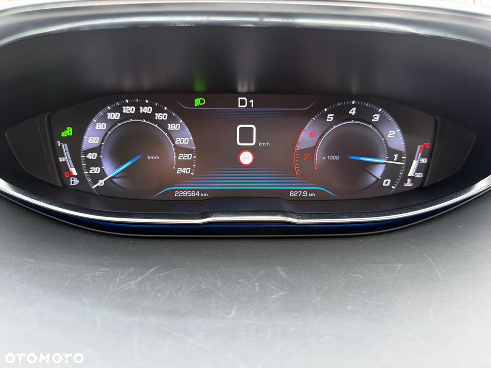 Peugeot 3008 1.6 PureTech GPF GT Line S&S EAT8 - 31