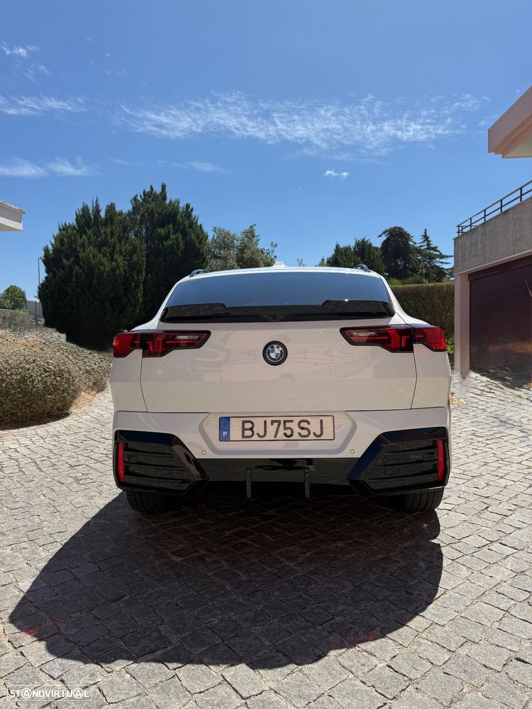 BMW iX2 eDrive20 Pack Desportivo M - 5