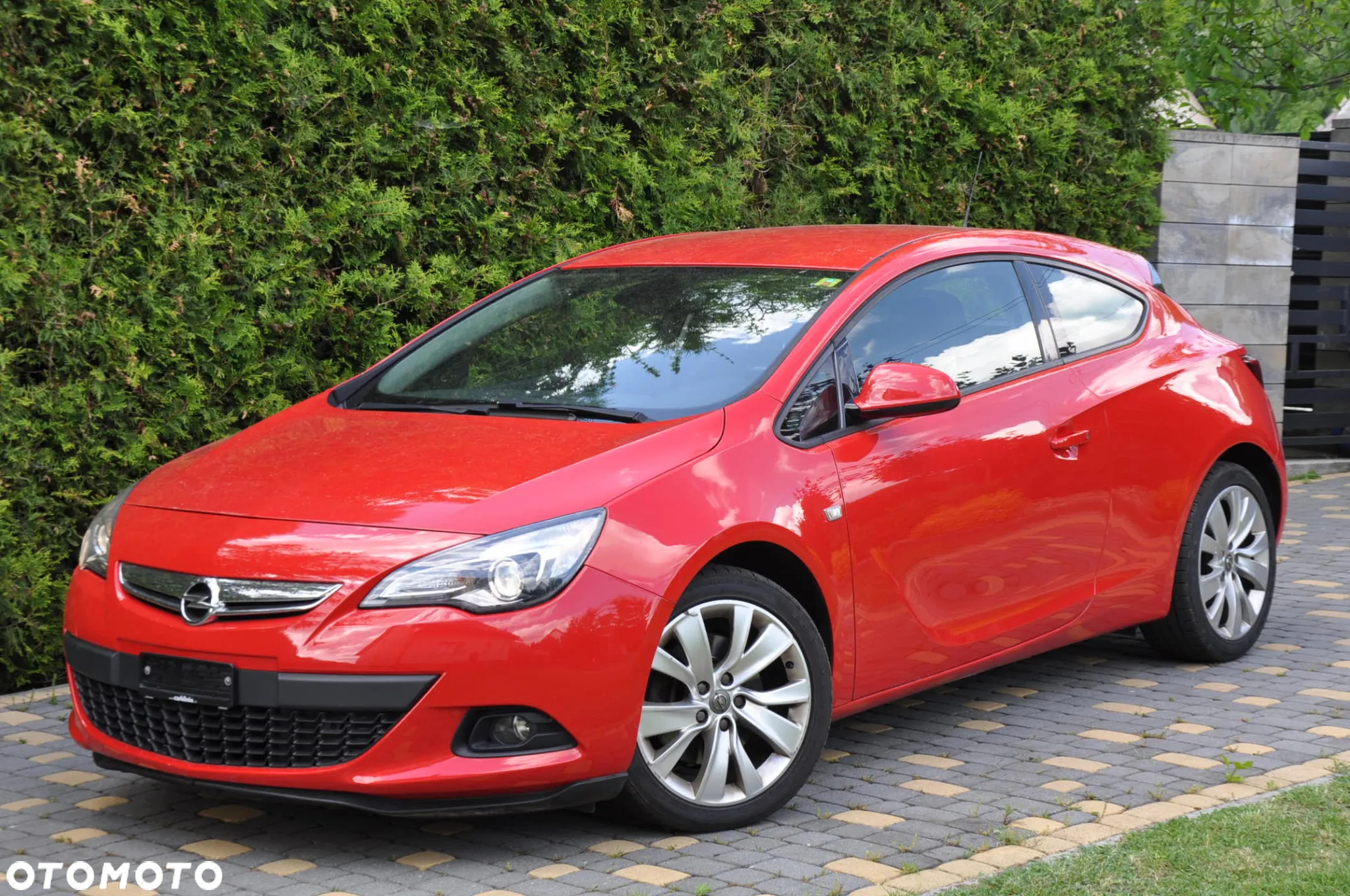 Opel Astra GTC 1.6 Turbo Sport - 5