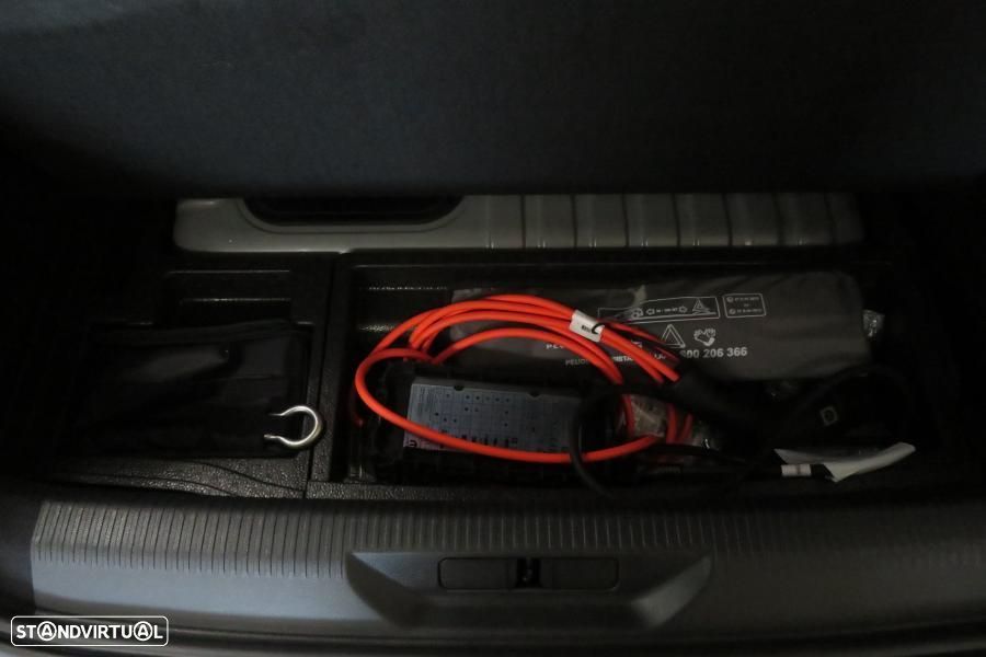 Peugeot 308 1.6 Hybrid GT e-EAT8 - 27