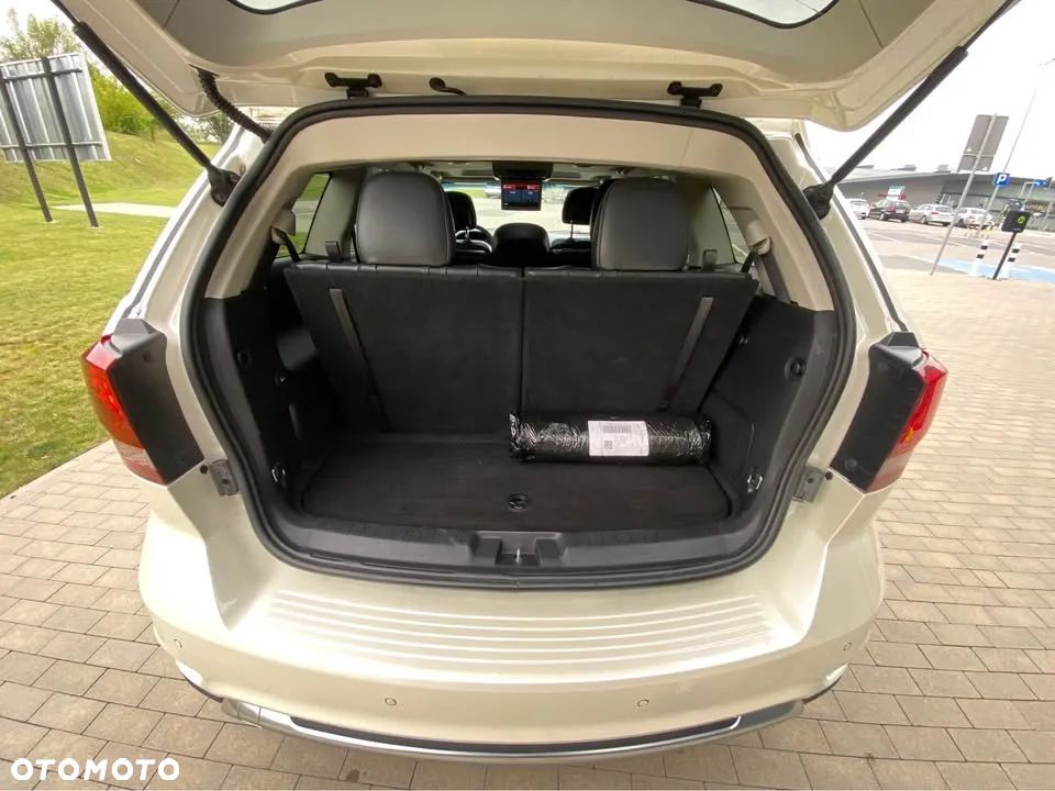 Dodge Journey - 8