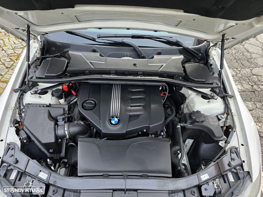 BMW 320 d Pack M - 32