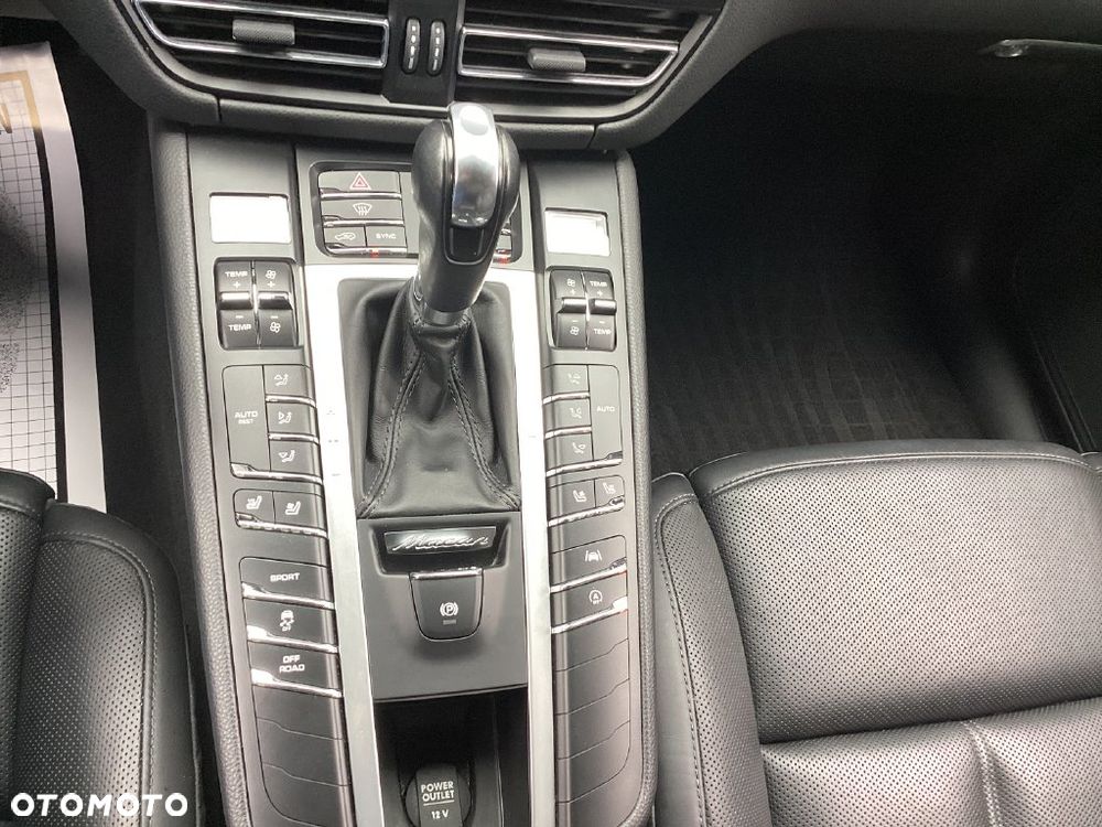 Porsche Macan - 16