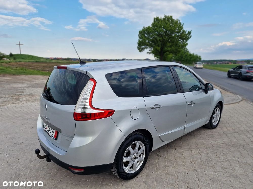 Renault Scenic 1.5dCi TomTom Edition - 11